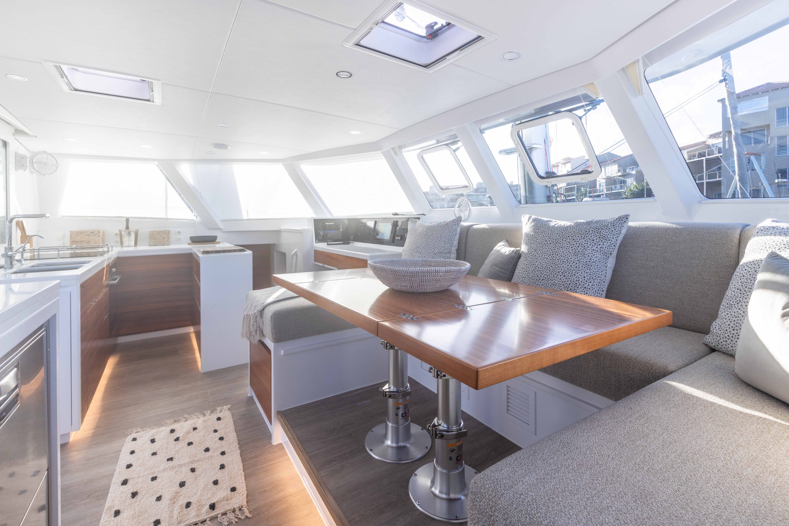 526 - _20 - DAYDREAM - INTERIOR SALOON 5