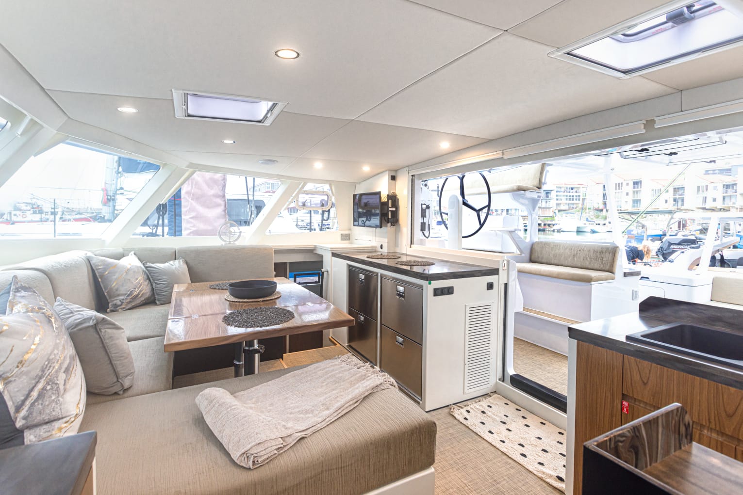 Pippilotta_Balance-526_-saloon